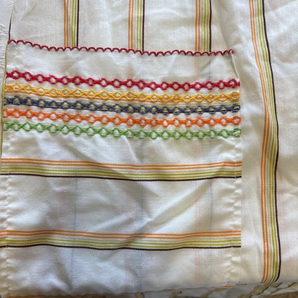 Vtg Grannycore Nightie House Dress Pearl Snap Colorful Embroidered‎ Pockets 60s